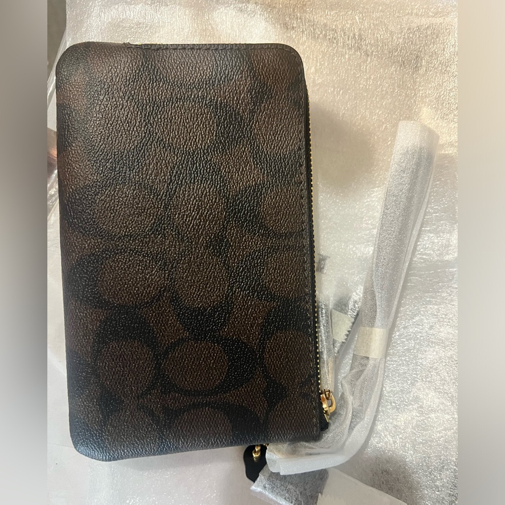 Coach wristlet - Picture 5 of 5